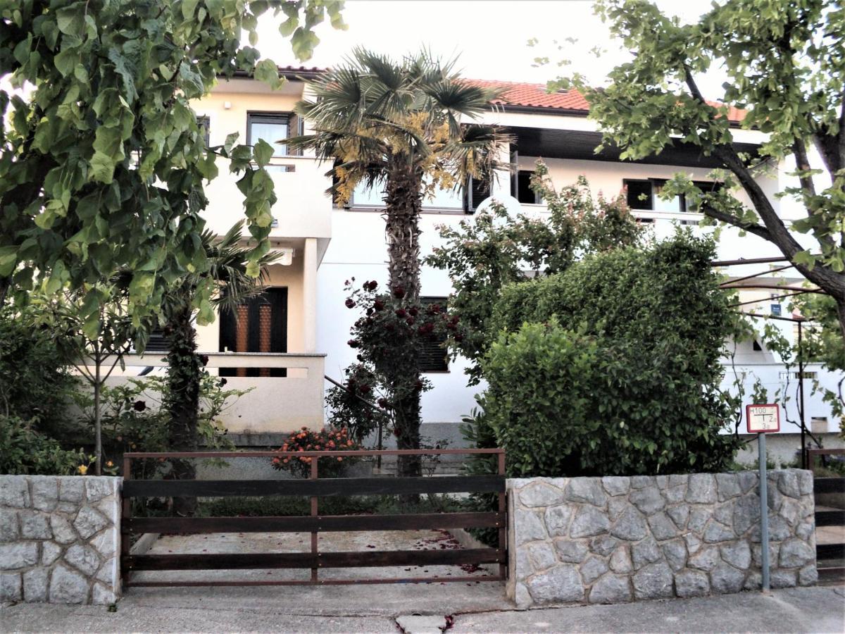 קרק Apartments Nevenka מראה חיצוני תמונה